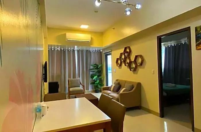 Mactan Newtown Отель