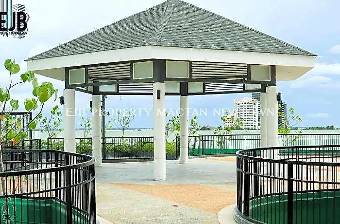 Отель Mactan Newtown 5*