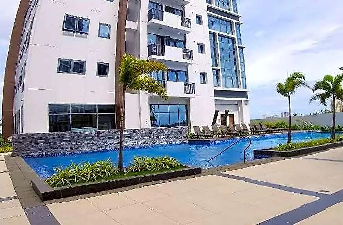 Mactan Newtown Отель Себу